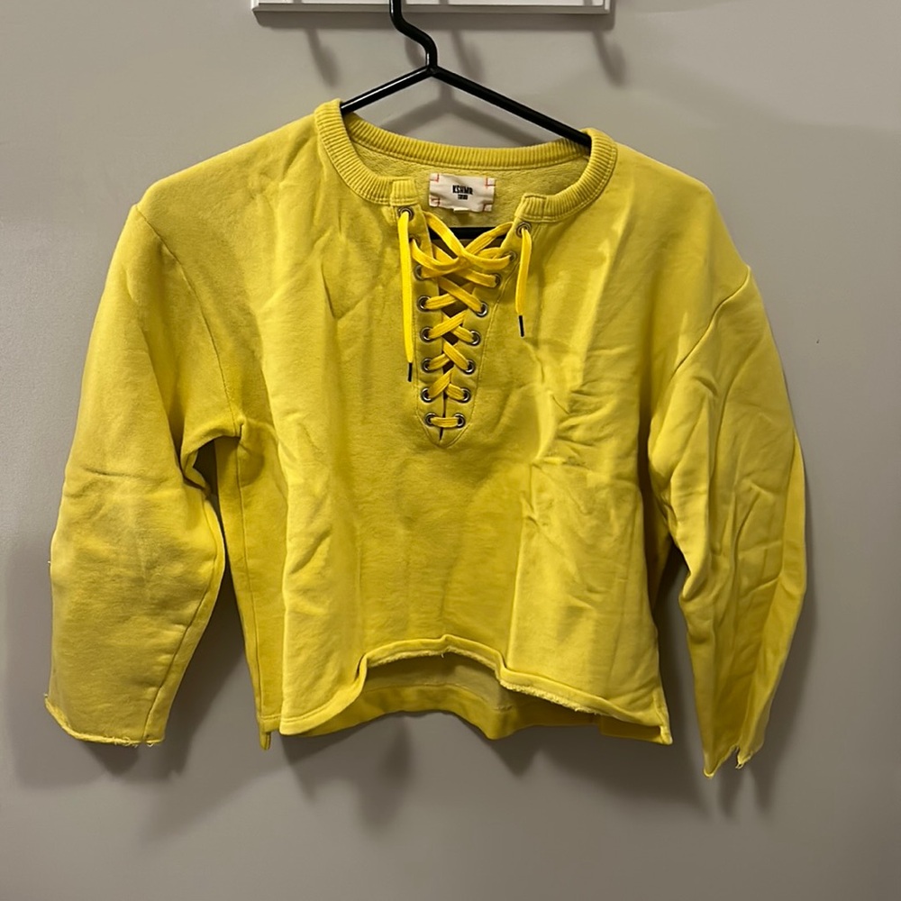 Yellow sweatshirt